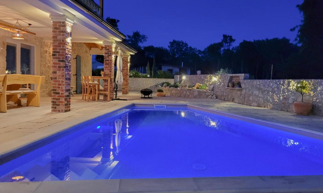 Villa Alara - Charming Villa With Heated Swimming Pool Milohnici Eksteriør bilde