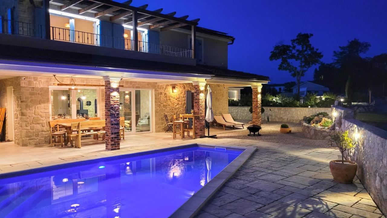 Villa Alara - Charming Villa With Heated Swimming Pool Milohnici Eksteriør bilde