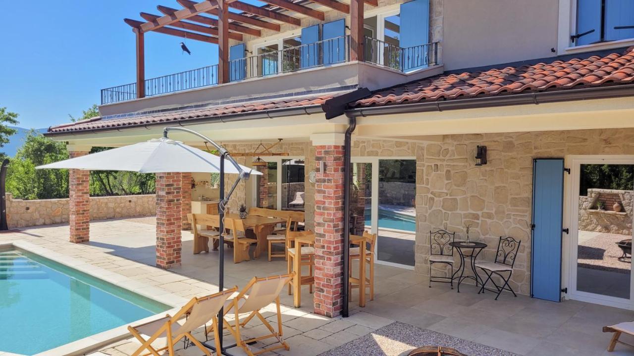 Villa Alara - Charming Villa With Heated Swimming Pool Milohnici Eksteriør bilde