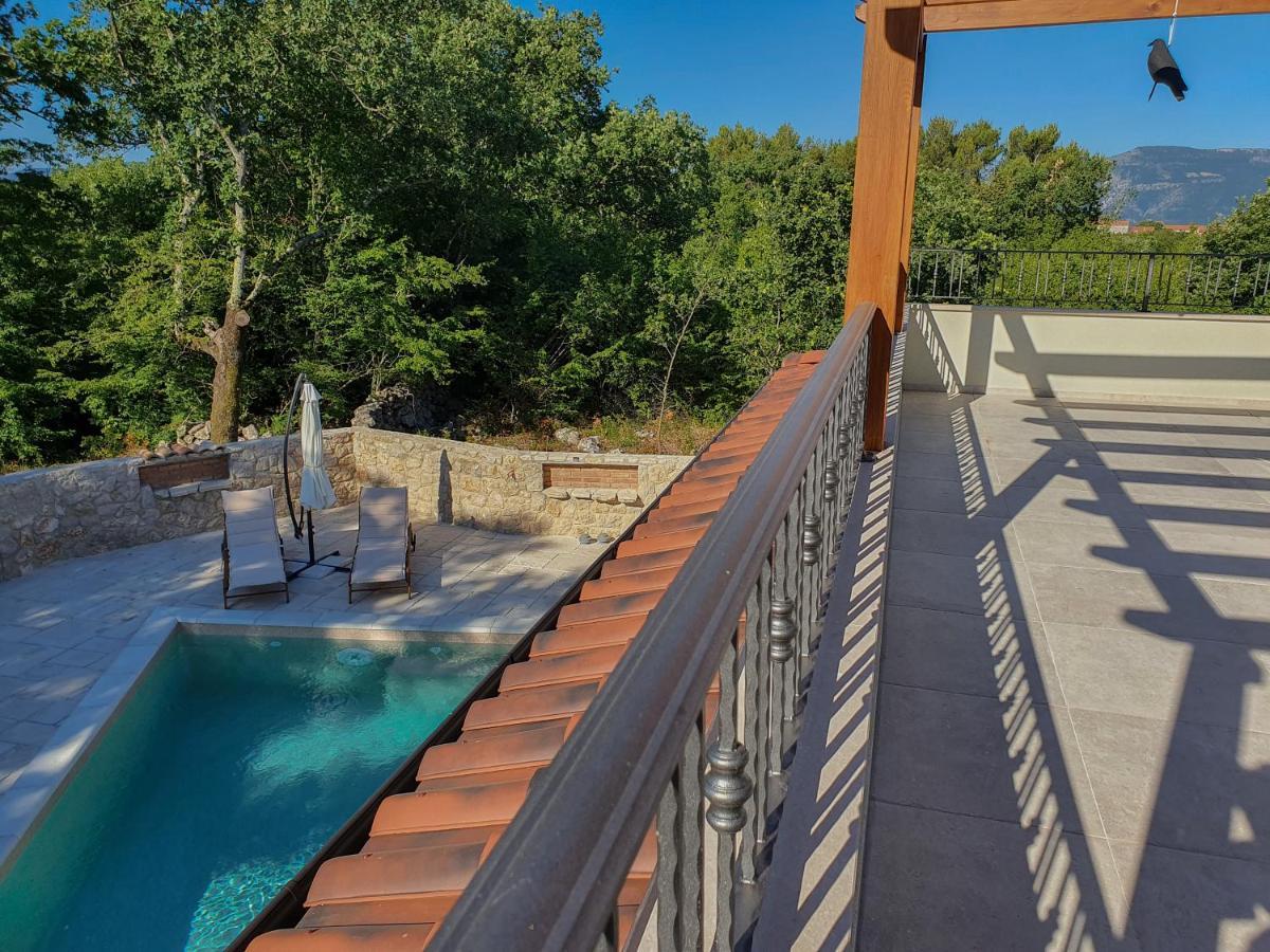 Villa Alara - Charming Villa With Heated Swimming Pool Milohnici Eksteriør bilde